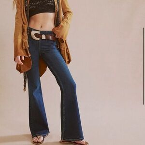 Free People Kiera Pull On Flare Jeans Denim Size 27 Dark Wash EUC Stretch Bell